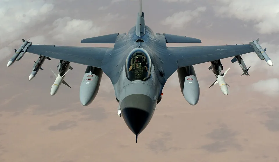 Top 10 Largest Air Forces in the World 2025: Full Ranking 5 Indian Air Force fighter jet in air operation